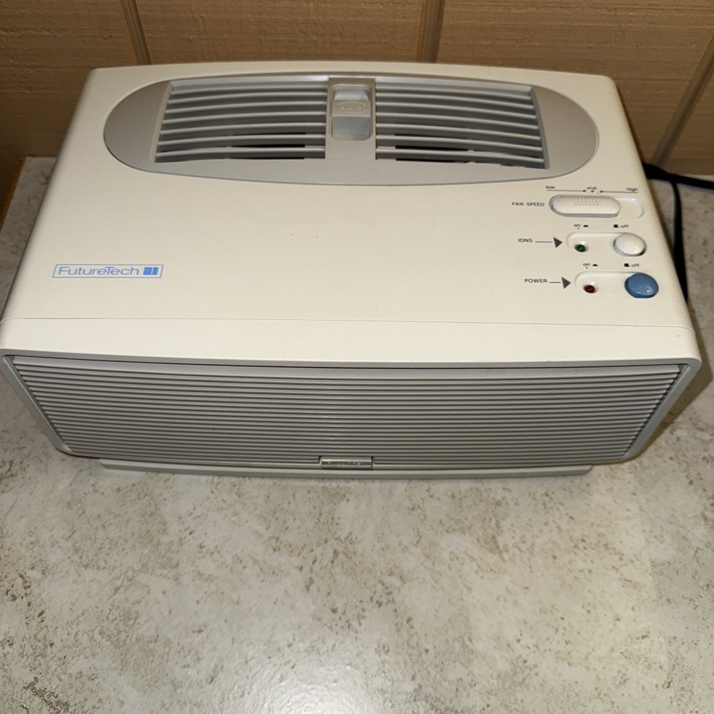 FutureTech Air Purifier with 3-Speed Control and Filter Indicator, Works‎